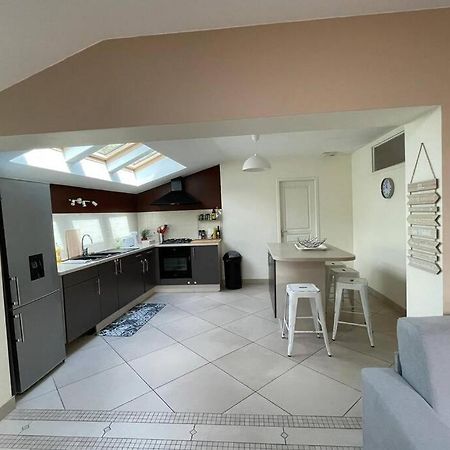 Superbe Appartement Avec 2 Chambres - 9 Personnes - Parking Prive Tournon-sur-Rhone Exterior photo